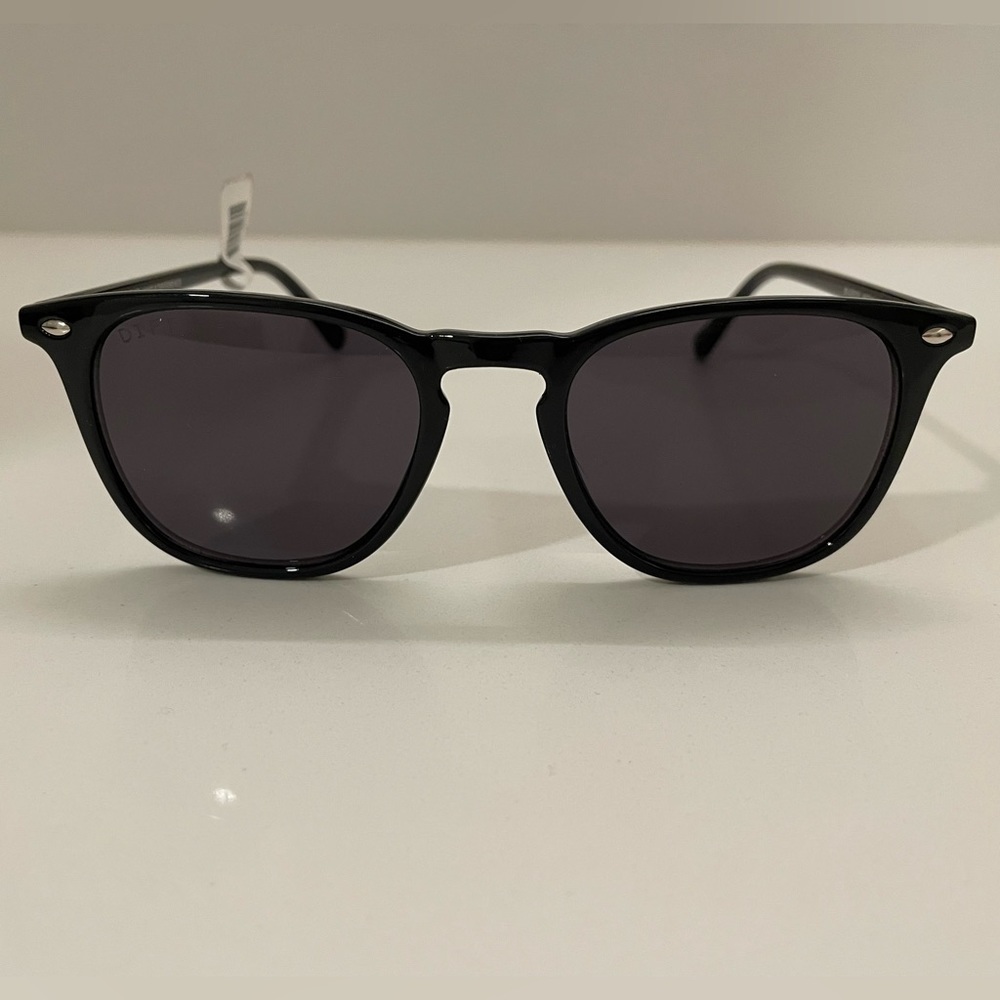 NWT Diff “Brody” Sunglasses